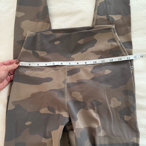 Alo High Waisted Vapor Leggings Camo Medium - Picture 10 of 11